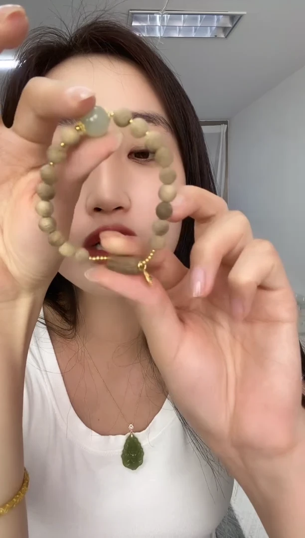 手链未镶嵌和田玉天然珠宝多样性发其一