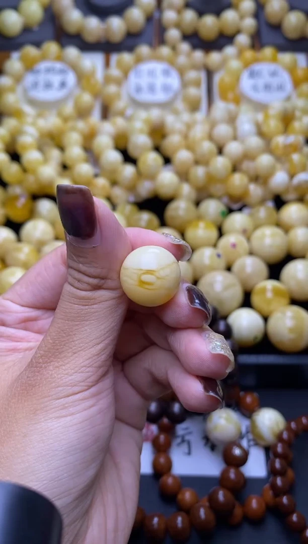 裸石琥珀未镶嵌大小姐珠宝171