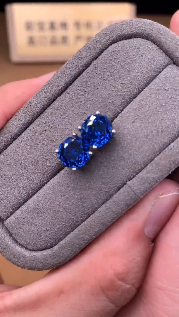 银S925镶嵌托帕石耳饰2222