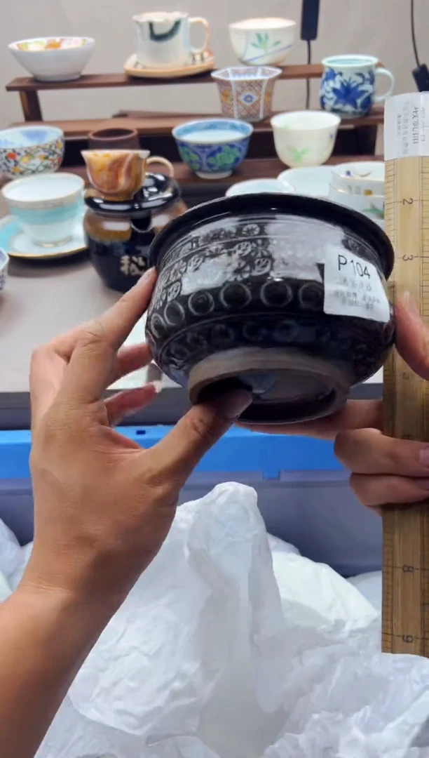 瓷片          P104