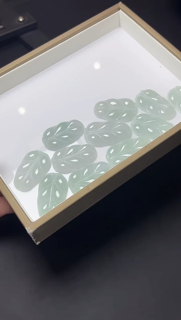 颈饰未镶嵌翡翠YM1407-3 叶子多样性发一件