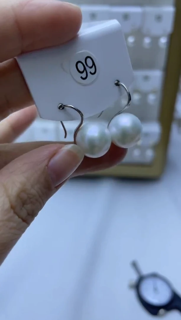 银S925镶嵌耳饰淡水珍珠99