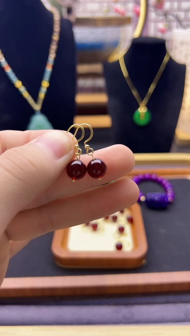 【闪购商品】血珀耳饰14K金镶嵌E59