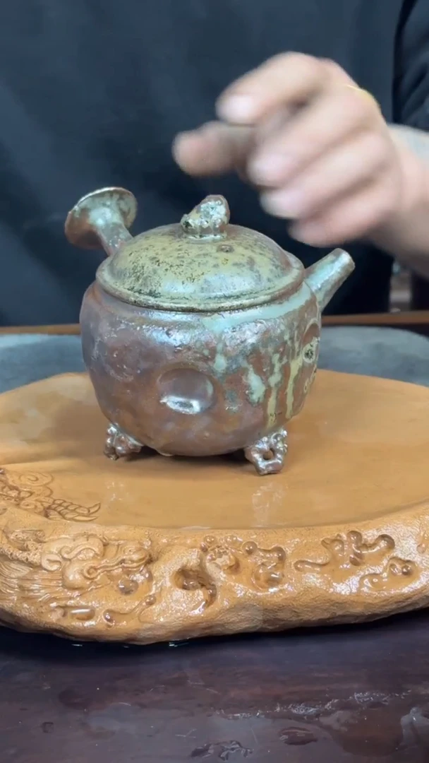 【闪购商品】紫砂全手工侧把三足云炉