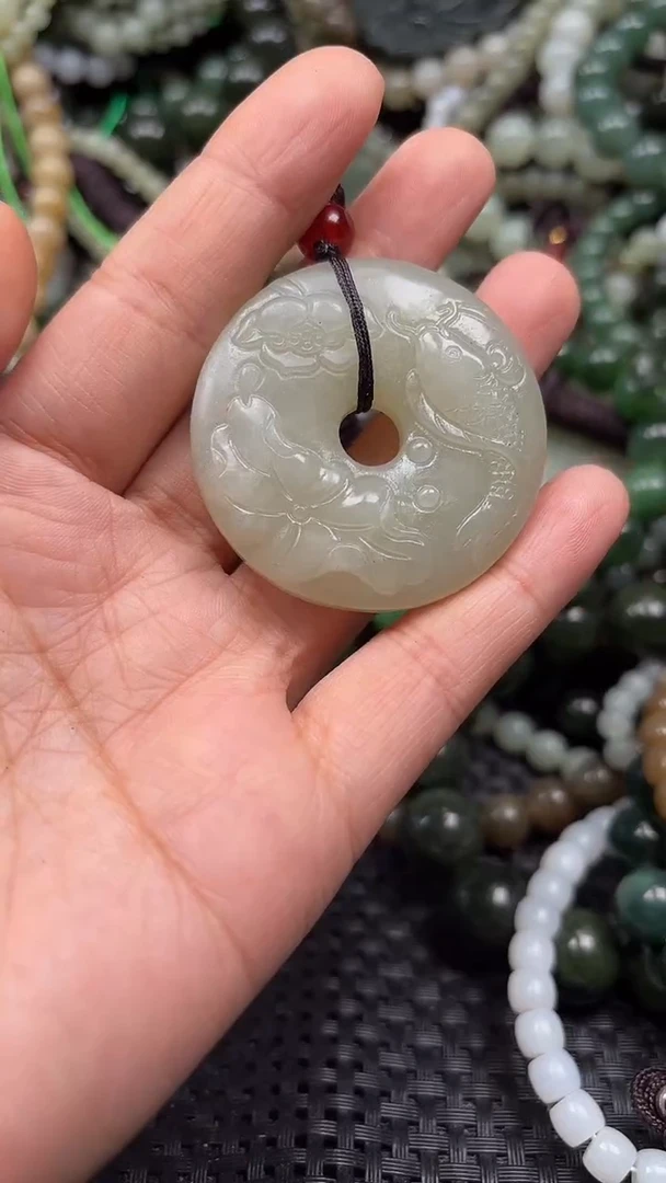 颈饰未镶嵌和田玉1