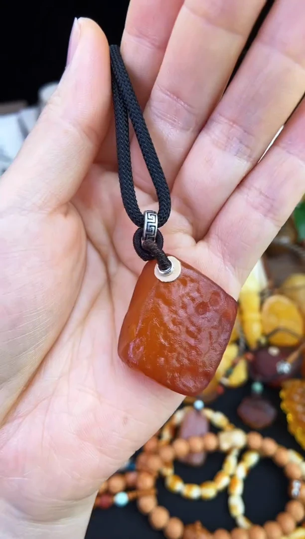 未镶嵌琥珀珠宝奇石柒月