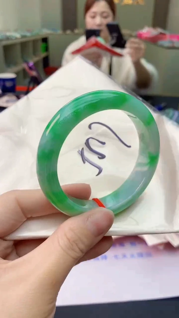 【闪购商品】翡翠手镯未镶嵌0817414883