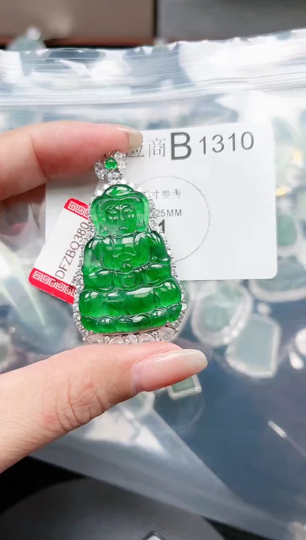 【闪购商品】翡翠颈饰未镶嵌1310赠皮绳