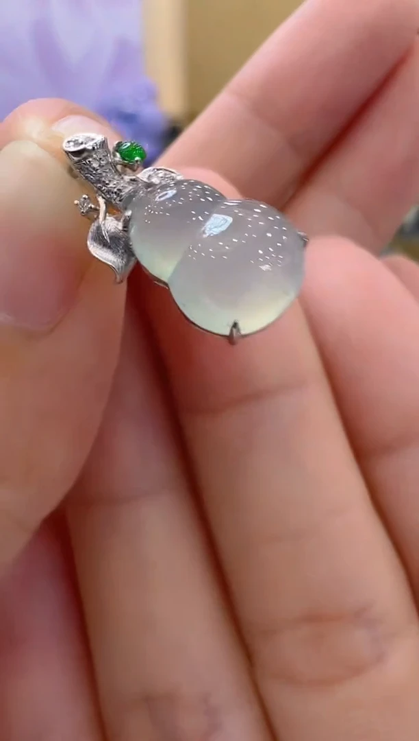 翡翠18K金镶嵌吊坠(不含链)多样性团购发一件