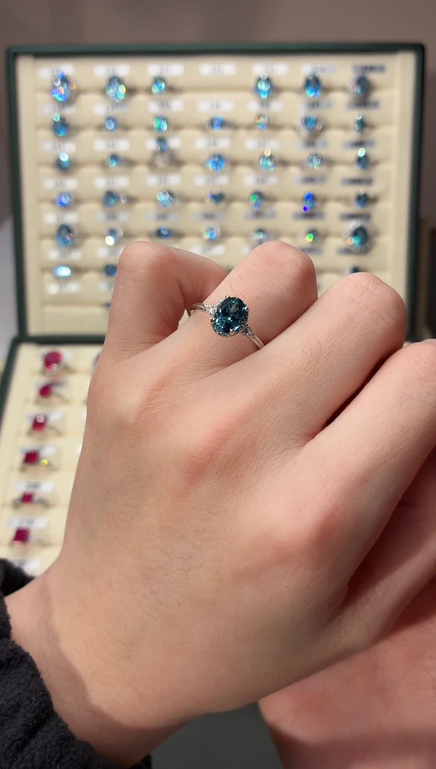 银S925镶嵌戒圈海蓝宝石000