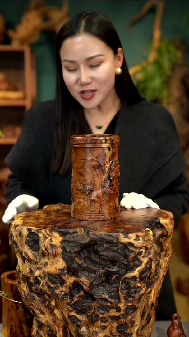 木雷击枣木兰花笔筒