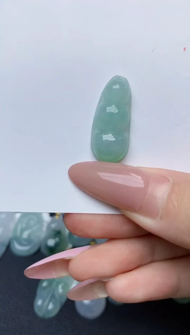 翡翠未镶嵌颈饰天然翡翠A货