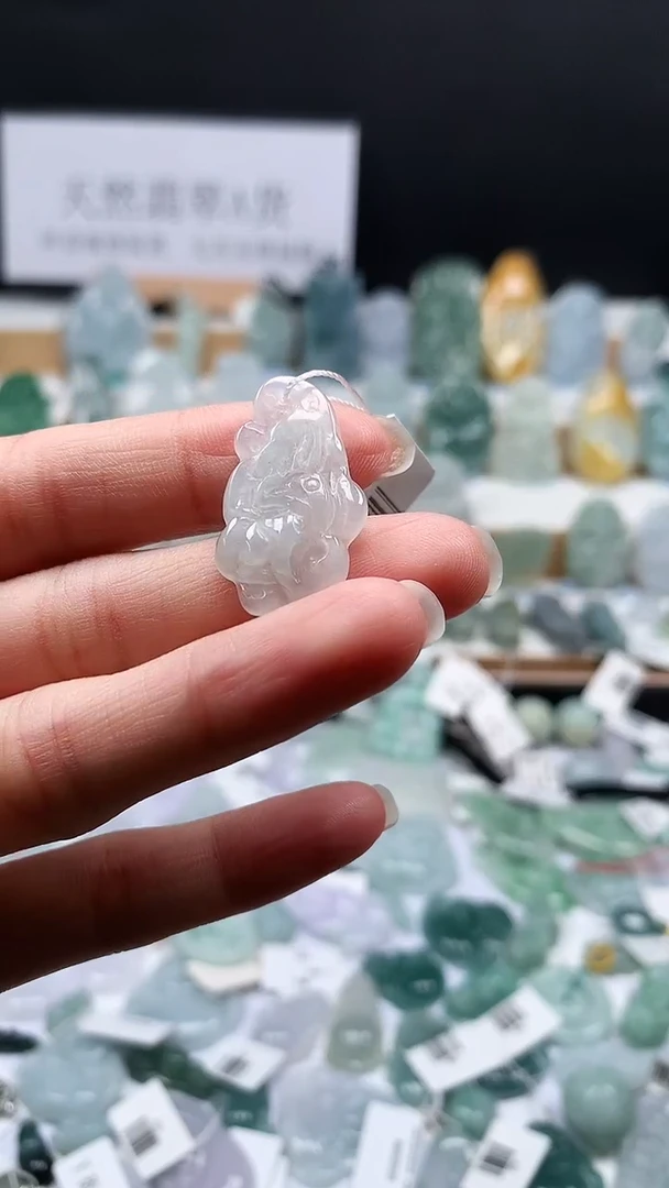 吊坠(不含链)未镶嵌翡翠18九尾狐