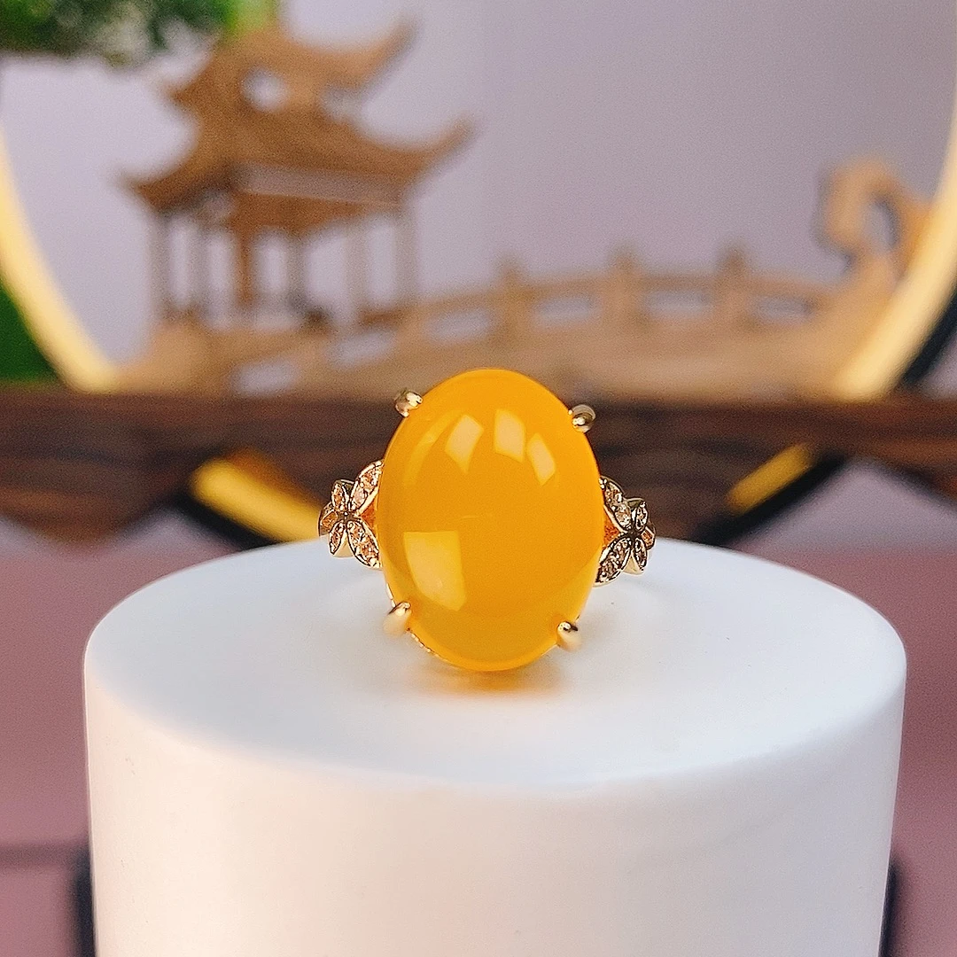 满蜜鸡油黄戒指 女士戒指 黄色大蛋面戒指 天然玉石 带证书带礼盒