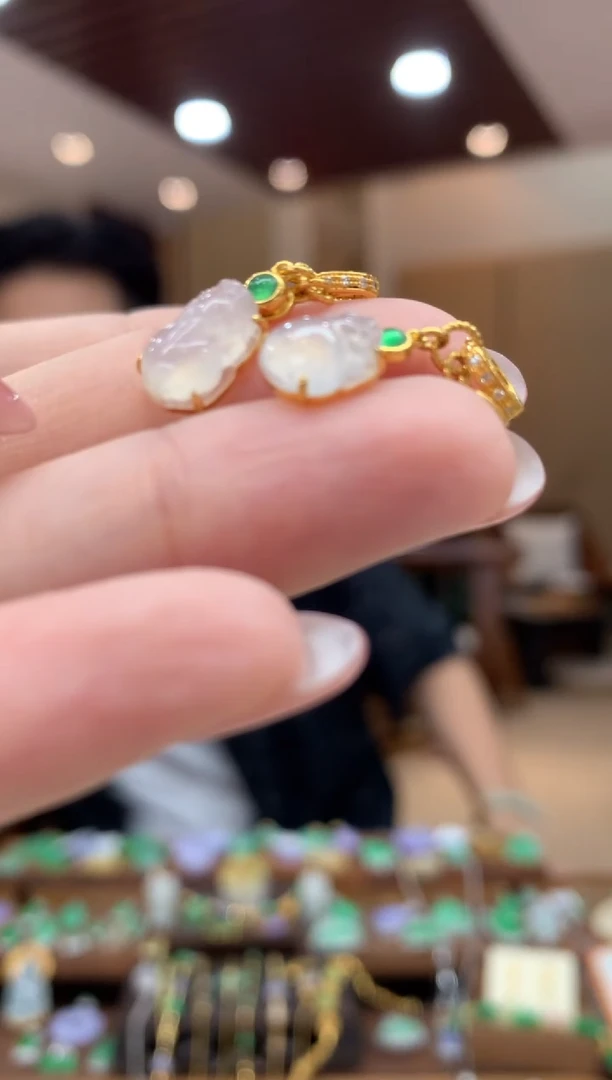 翡翠18K金镶嵌吊坠(不含链)貔貅提溜 多样性发货1件