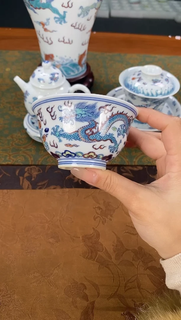 【闪购商品】斗彩女将军涂杏花