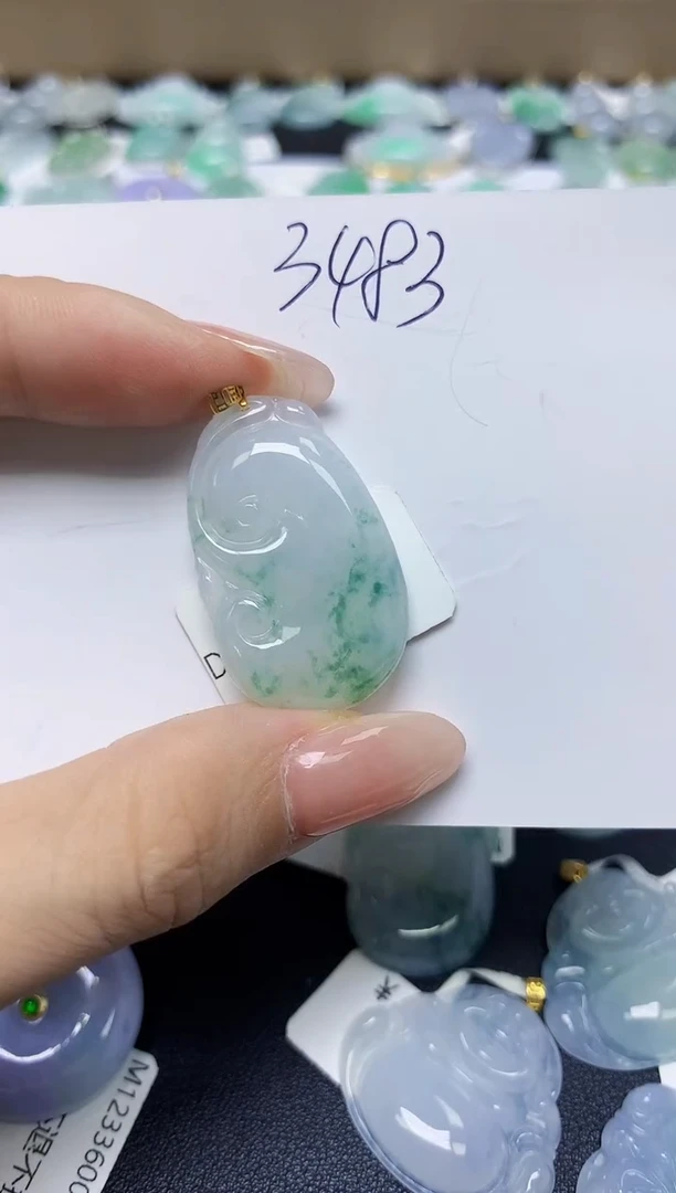 翡翠18K金镶嵌颈饰天然缅甸翡翠A货