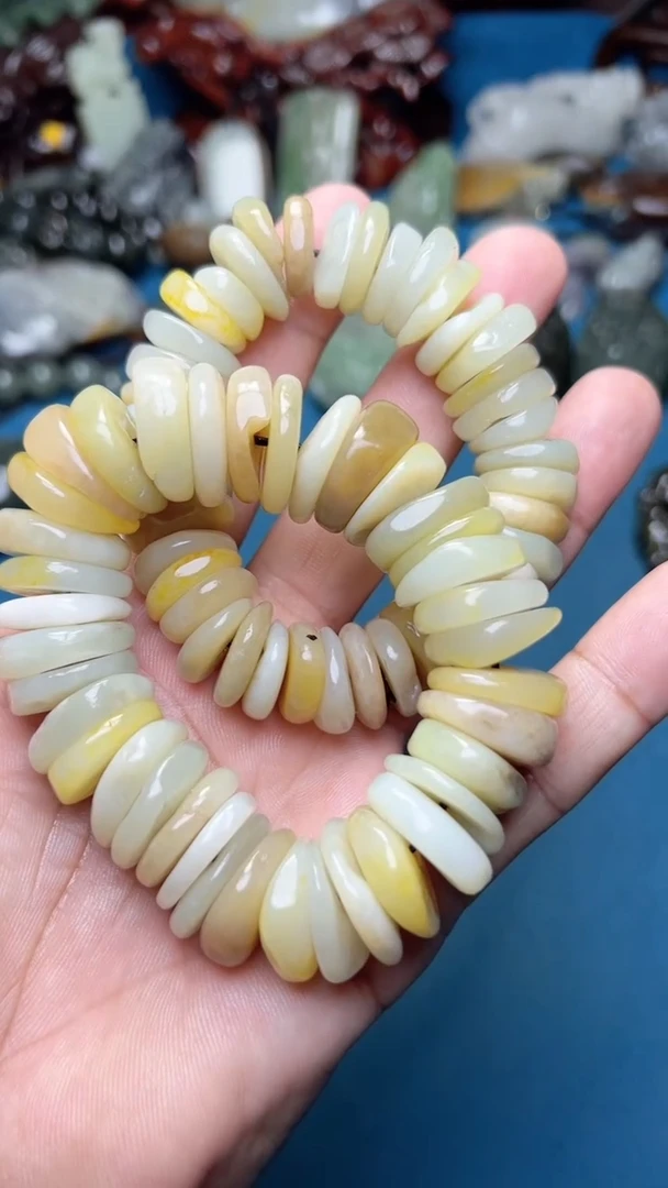 和田玉未镶嵌把件2