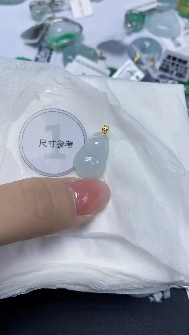 颈饰18K金镶嵌翡翠天然缅甸翡翠A货多样性发一件