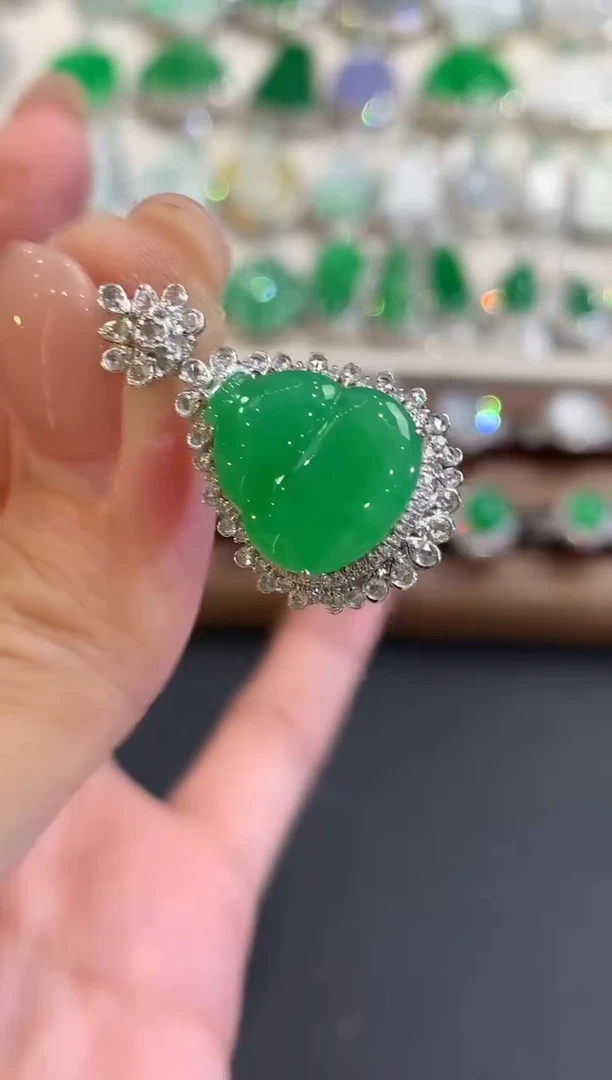 吊坠(不含链)18K金镶嵌翡翠q11