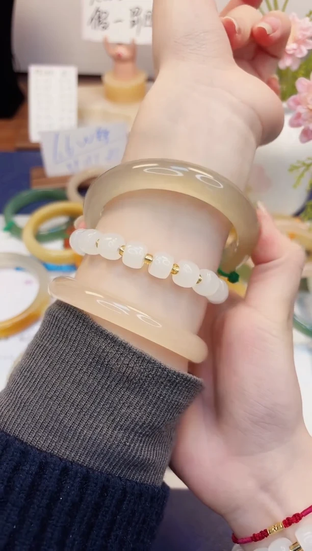 【闪购商品】石英质玉手镯未镶嵌355-财气镯-圈口62