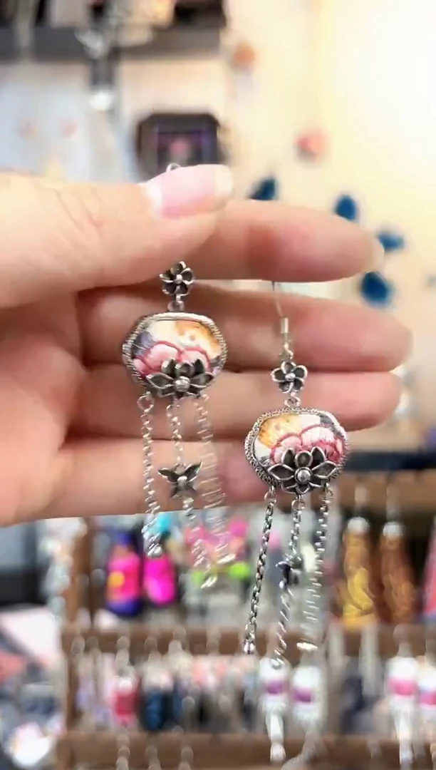 织绣彩云南阁非遗老绣饰品338