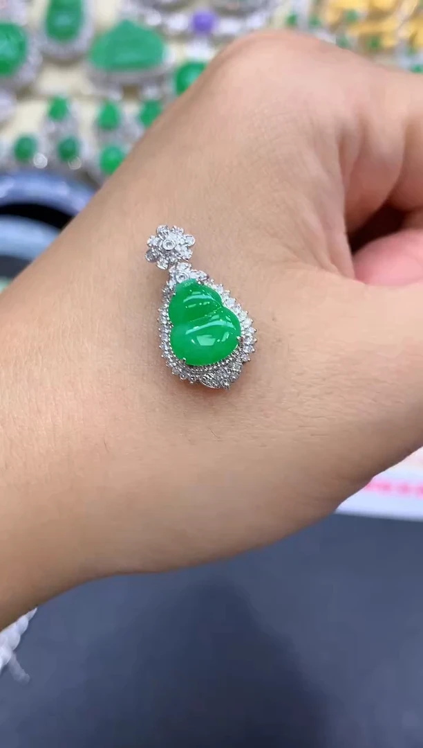 颈饰18K金镶嵌翡翠469-中国好珍宝