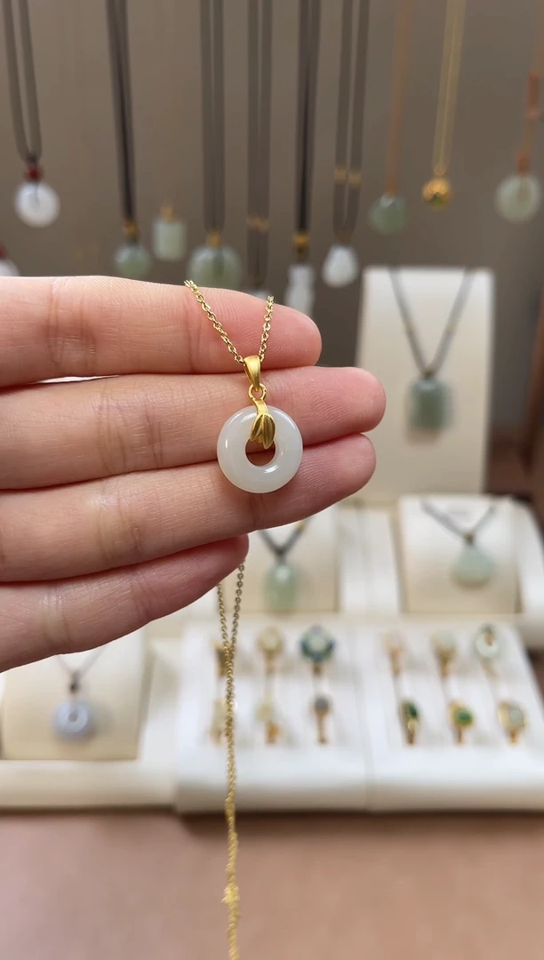 颈饰银S925镶嵌和田玉和田玉吊坠