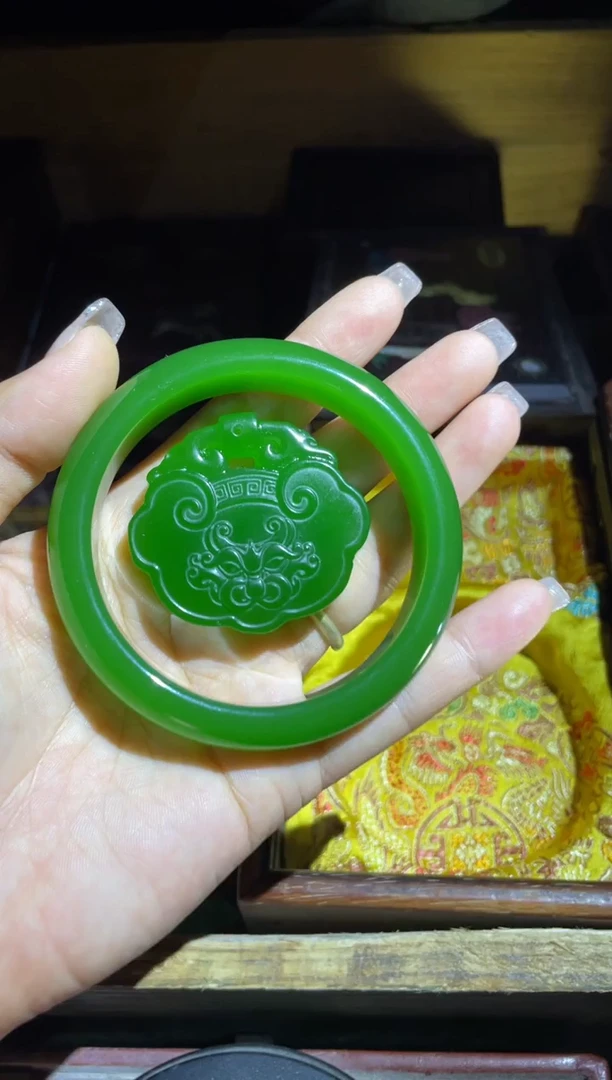 【闪购商品】绿手镯+平安锁一套给