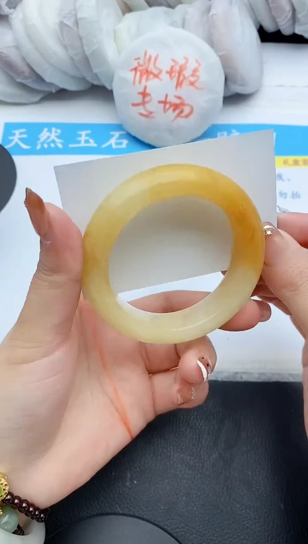 【闪购商品】石英质玉手镯未镶嵌191+52/53