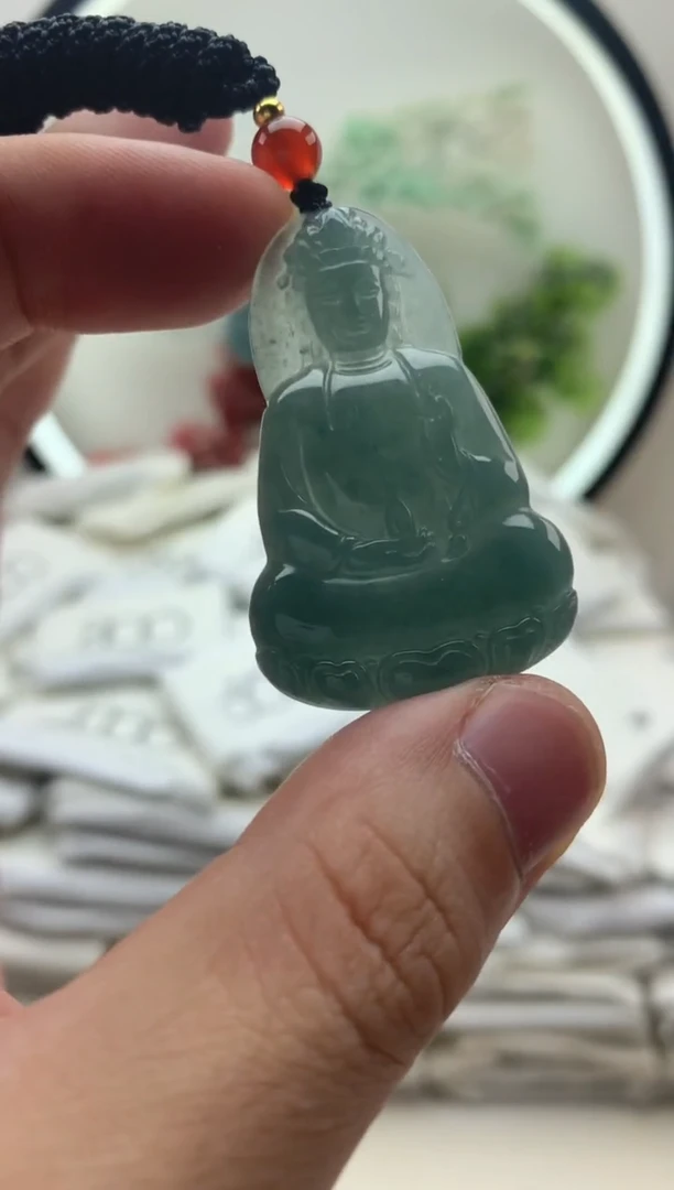 颈饰未镶嵌翡翠小素衣