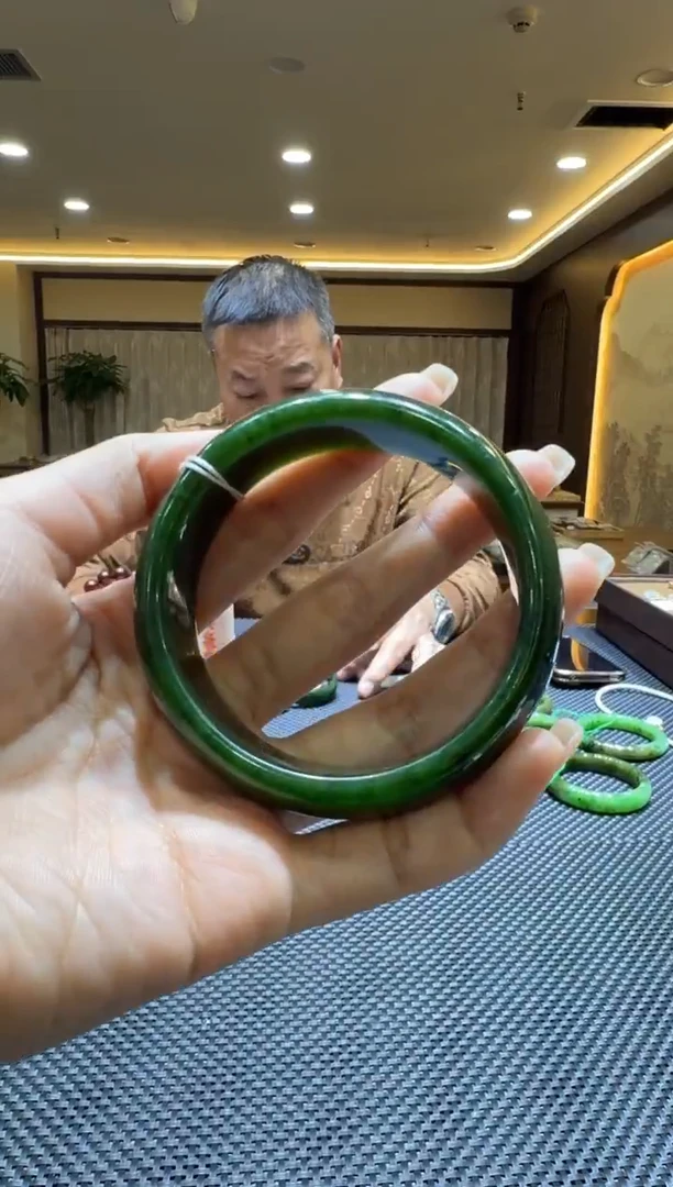 颈饰未镶嵌和田玉手镯59