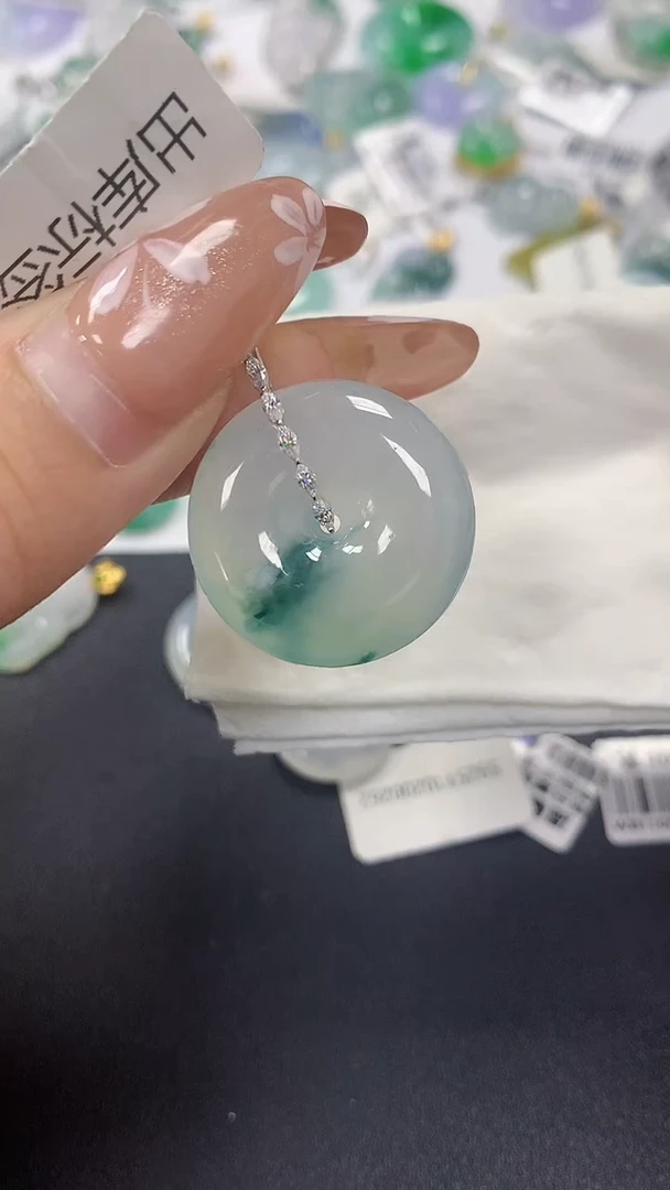 颈饰18K金镶嵌翡翠a货假一赔三支持复检百元上9元证书费自理