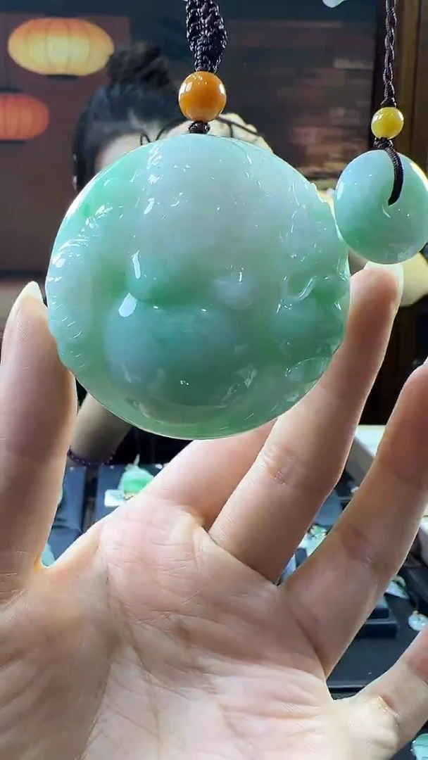 未镶嵌挂件翡翠财神