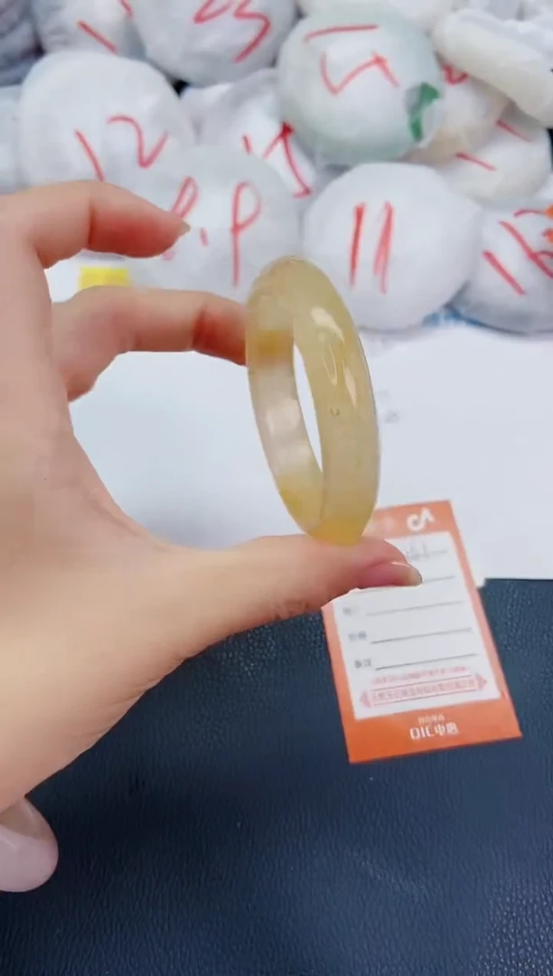 石英质玉手镯未镶嵌L61-54-55