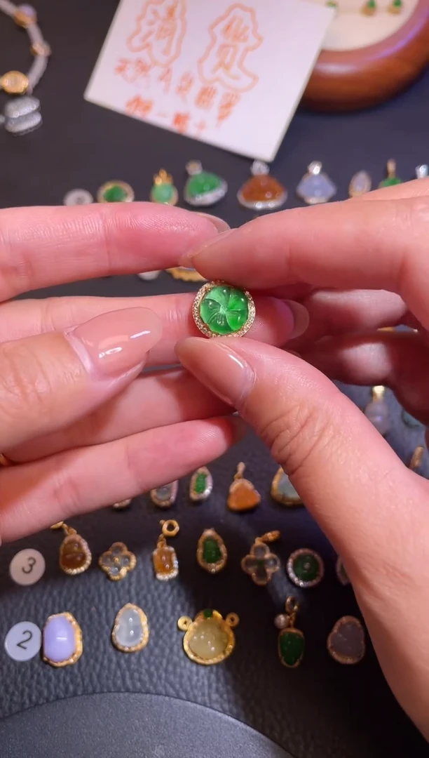 颈饰银S925镶嵌翡翠天然a货翡翠