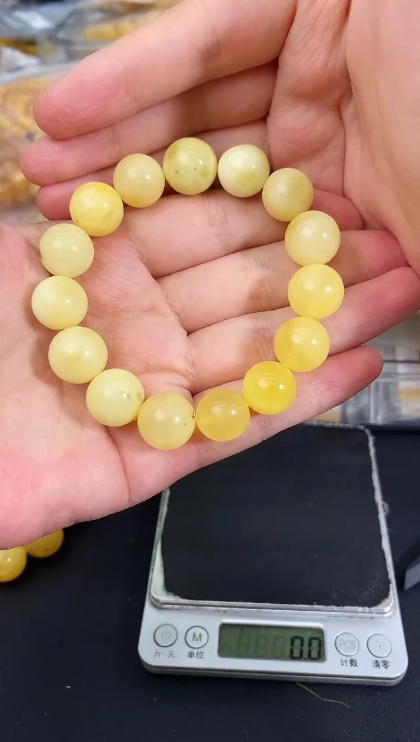 蜜蜡未镶嵌珠宝奇石180