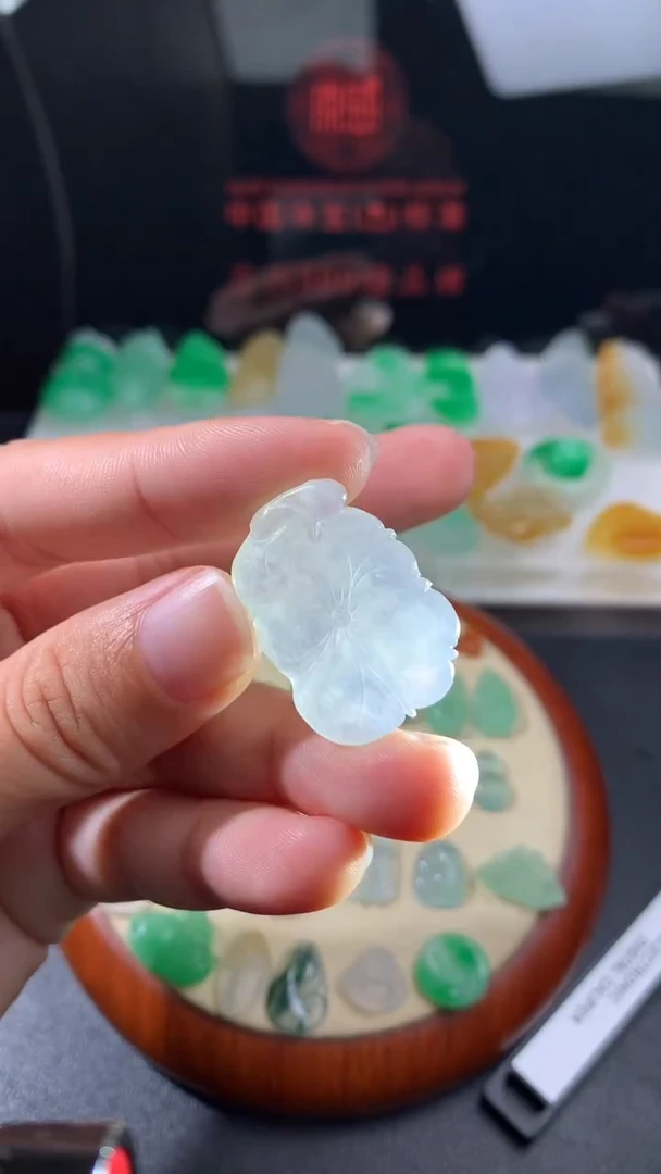 未镶嵌定制翡翠