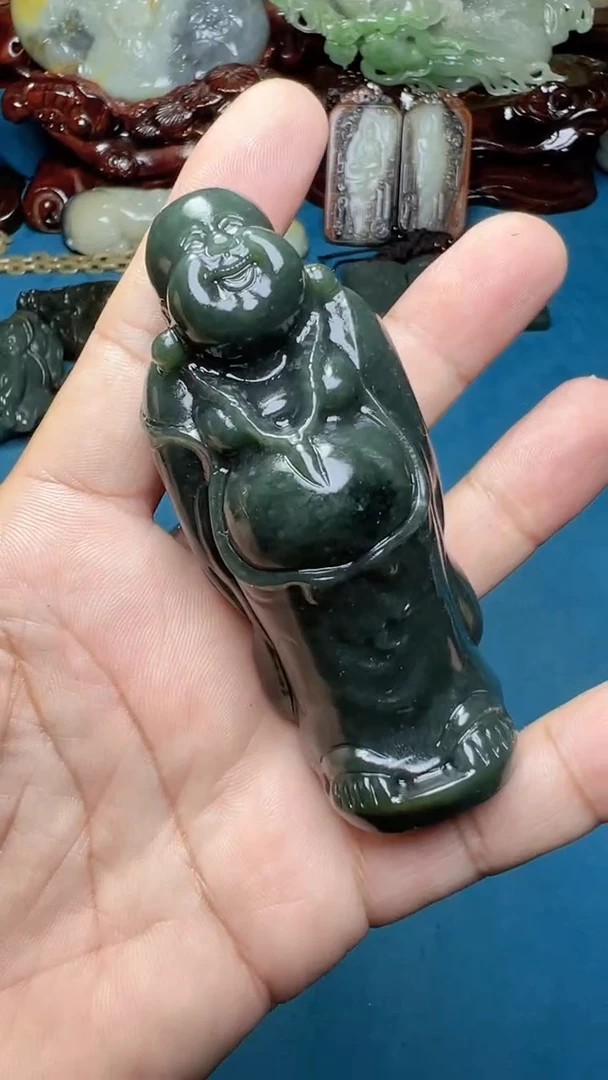 和田玉未镶嵌把件-