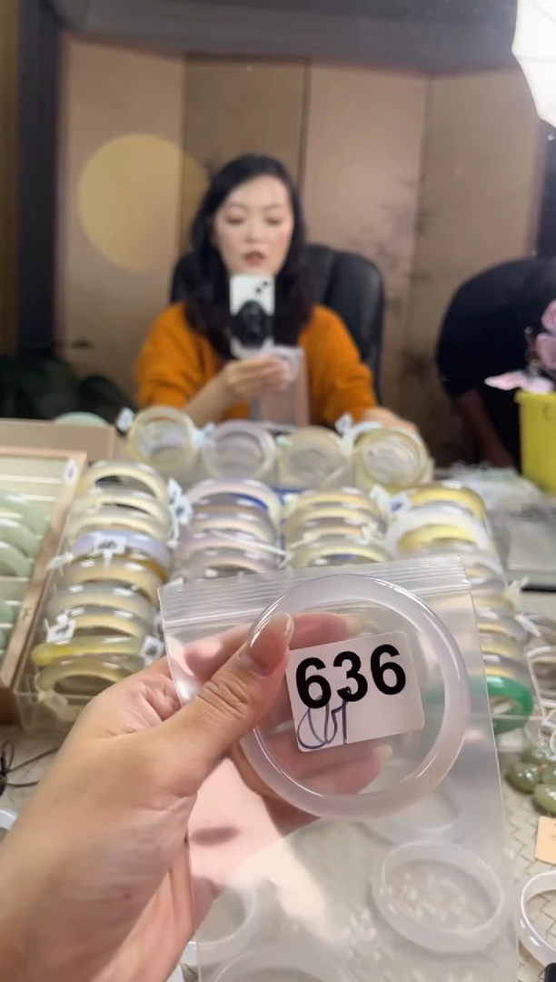 手镯玛瑙/玉髓未镶嵌636