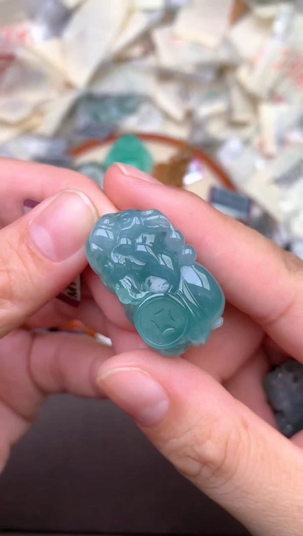 未镶嵌挂件翡翠—