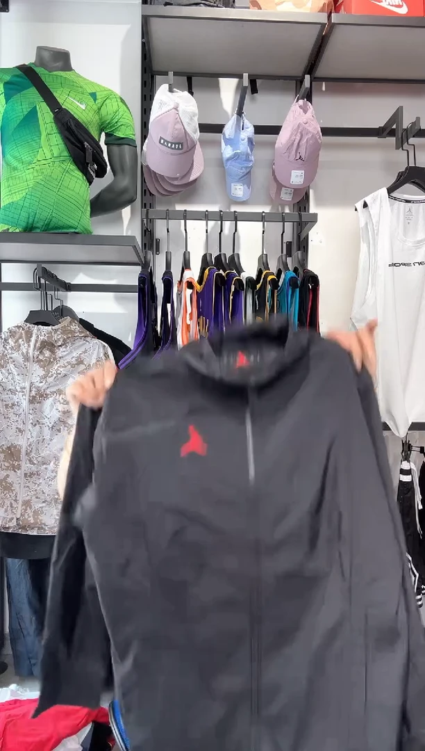 1731编码  耐克卫衣服饰过款为准  尺码XS