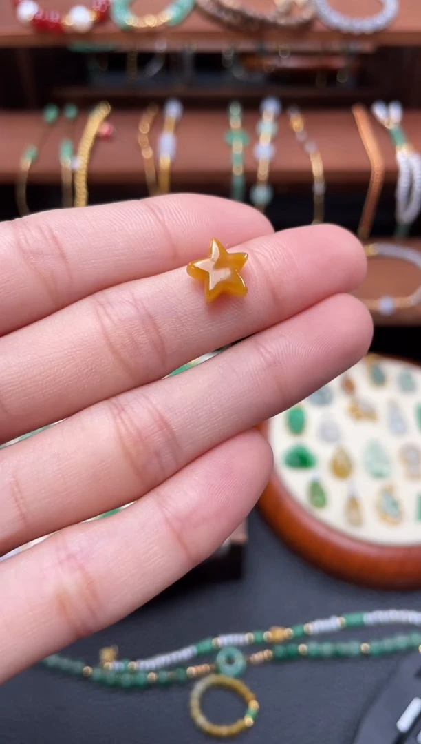 【闪购商品】翡翠吊坠(不含链)18K金镶嵌一个  JK469