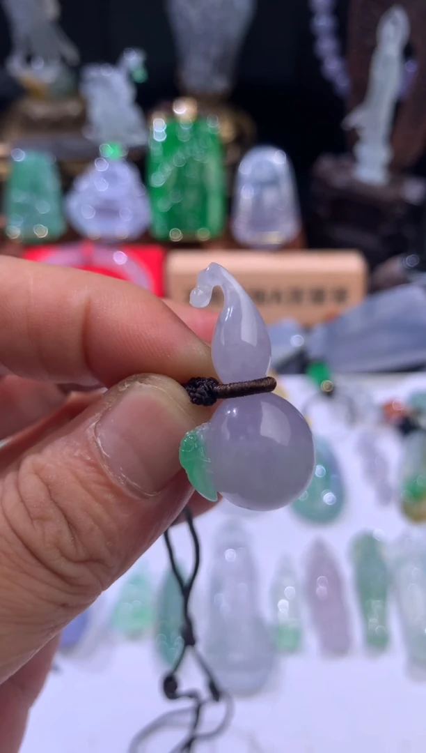 吊坠(不含链)未镶嵌翡翠天然翡翠吊坠