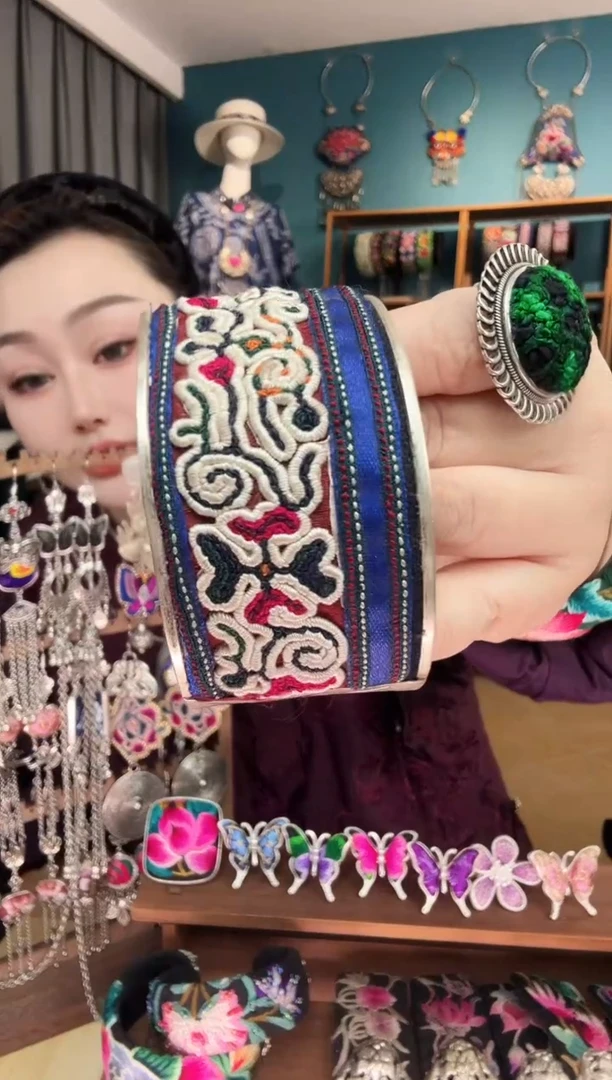 刺绣纯手工民族风刺绣手镯