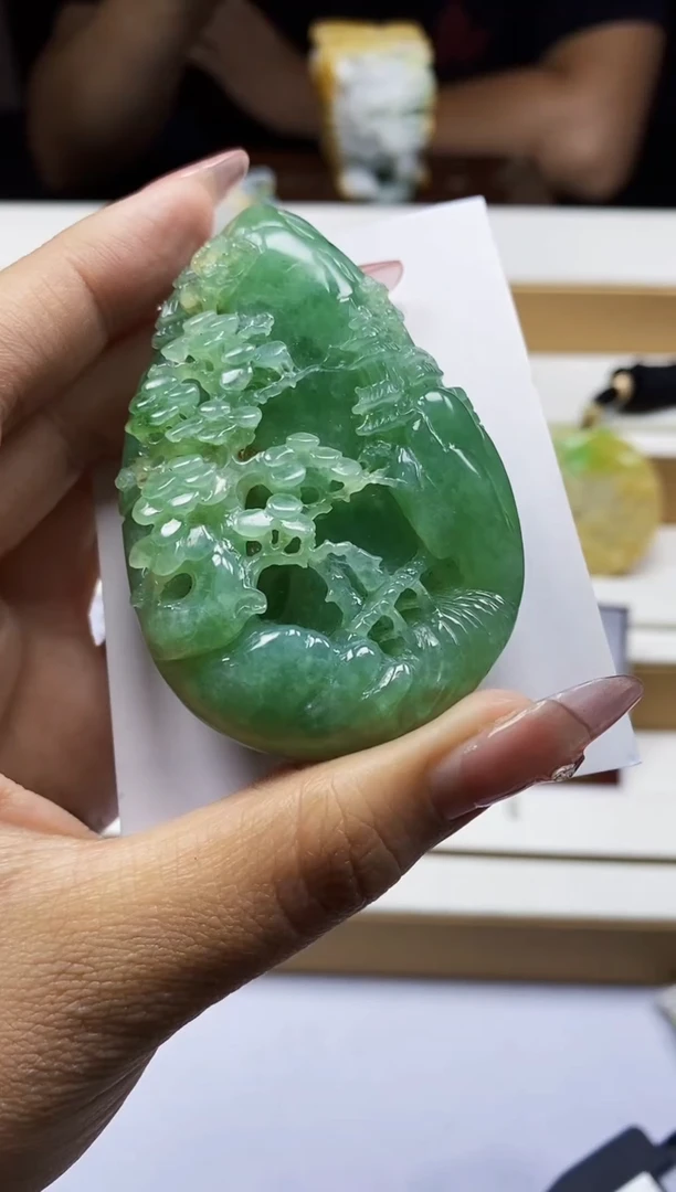 翡翠未镶嵌颈饰翡翠A货