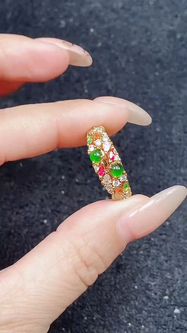 颈饰未镶嵌翡翠天然A货翡翠，保A保真