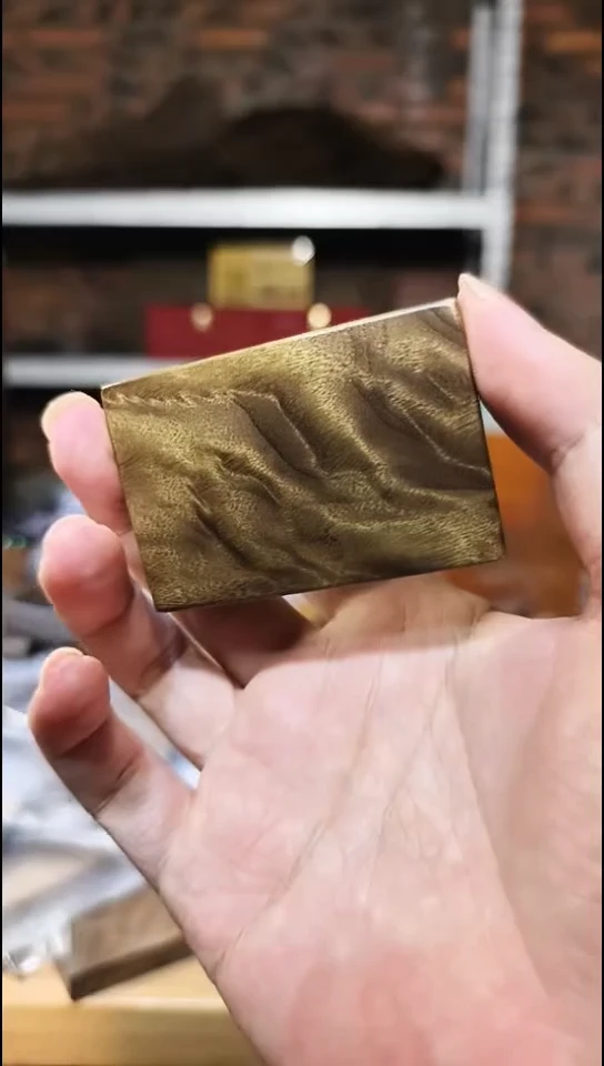 金丝楠无事牌手把件