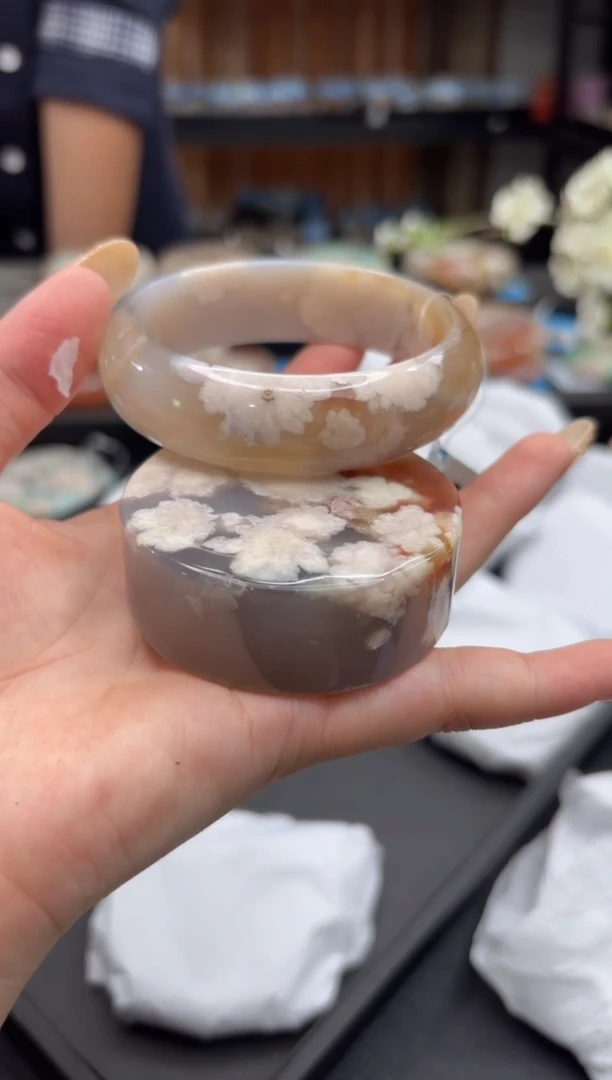 未镶嵌手镯石英质玉C183(60圈赠送镯心)