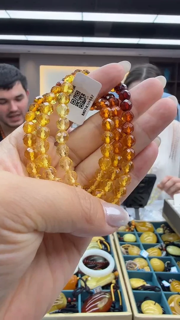 琥珀颈饰未镶嵌47秒拍号 假一罚三